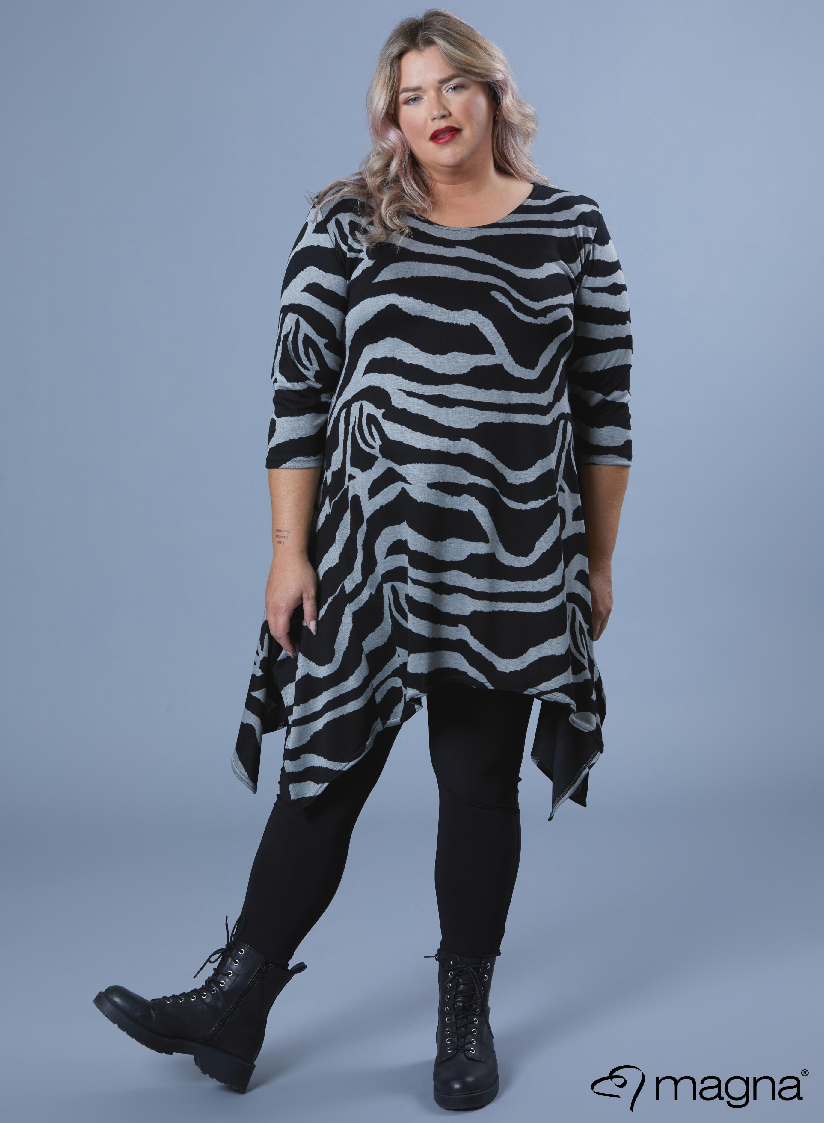 Magna Warm A-line Pointed Tunic Zebra Big Grey Print